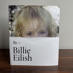 Billie Eilish Signed Edition Hardcover Book ~ Biography Pop Music Artist NEW